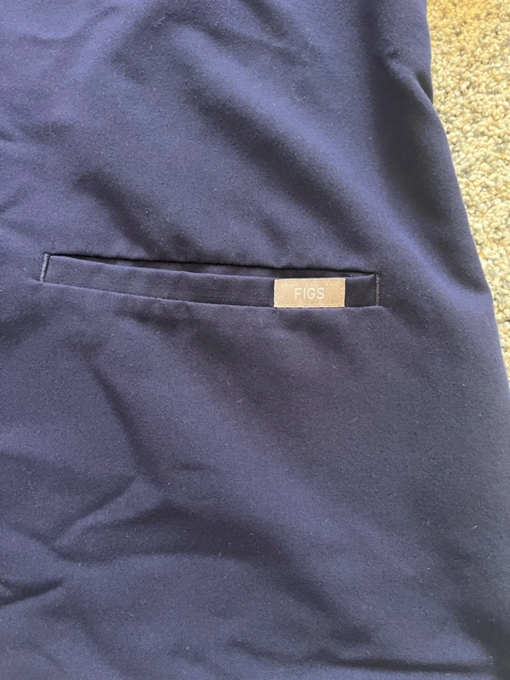 FIGS Scrubs Women’s Casma Top Size Large Livingston Pants Size Large Petite Navy - Picture 4 of 16